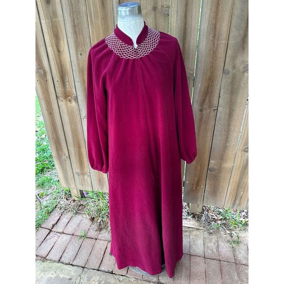 Vintage 70s VANITY FAIR Brushed Soft Cuddly Smocked Zip Front HOUSECOAT S - Picture 1 of 7